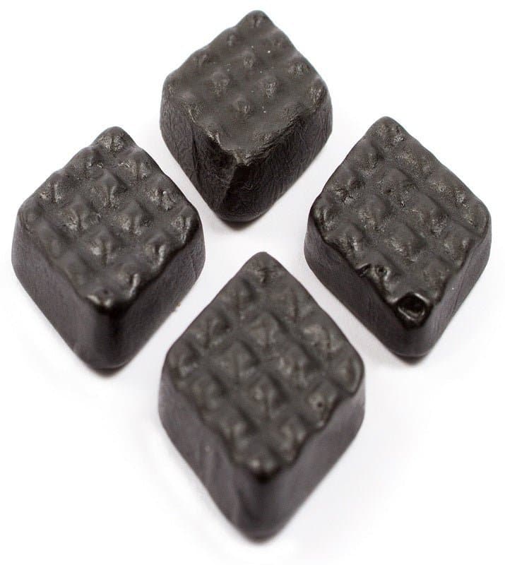 Halva Salmiakkiruutu 200g - Scandinavian Goods